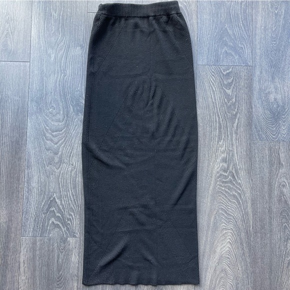 MAJE  100% Wool Knit Maxi Skirt With Patterns, Size 1. - Picture 2 of 9
